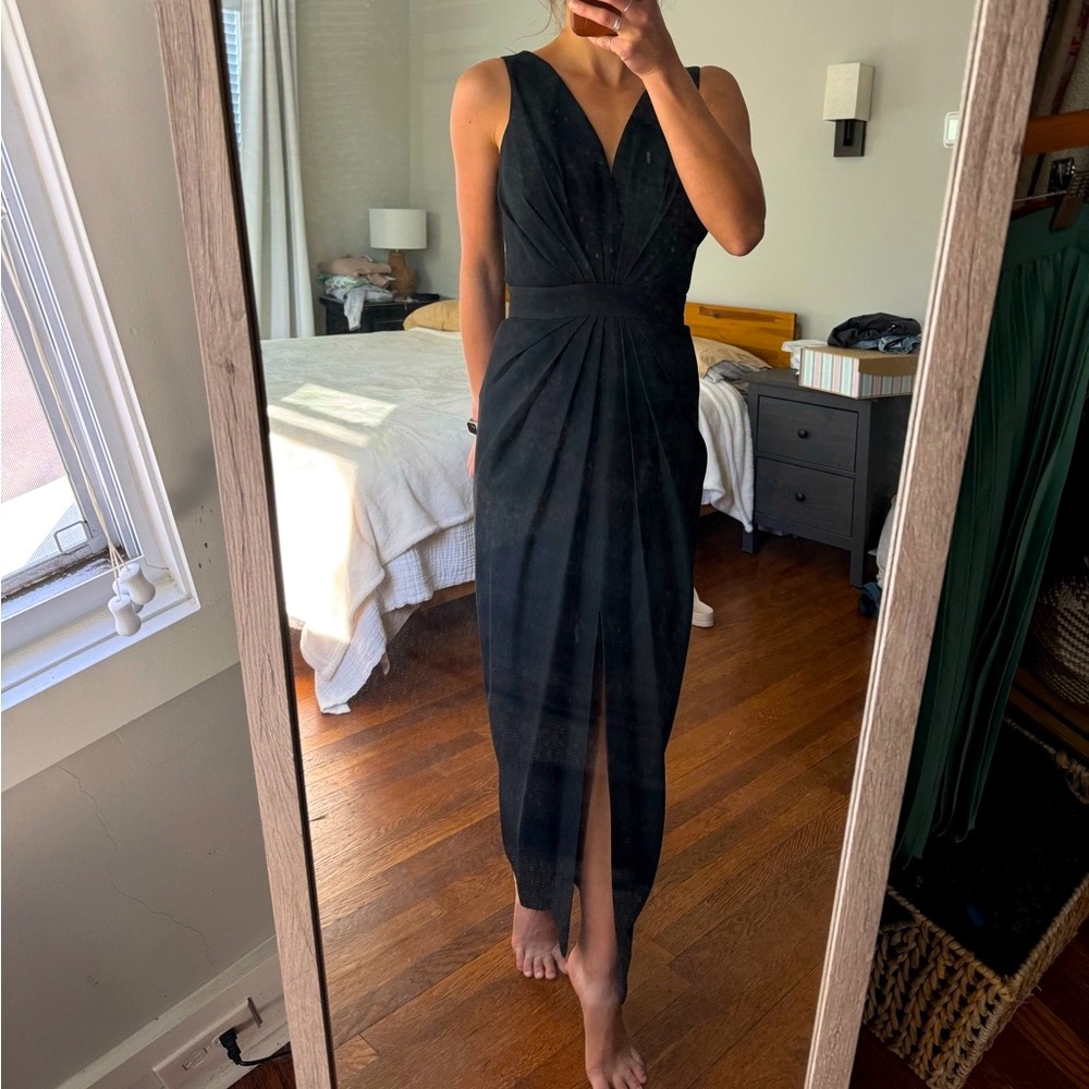 Gorgeous Elegant Michael Kors Black Formal Sheet with High Slit & Deep V Neck